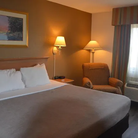 Quality Inn Perrysburg Exterior photo